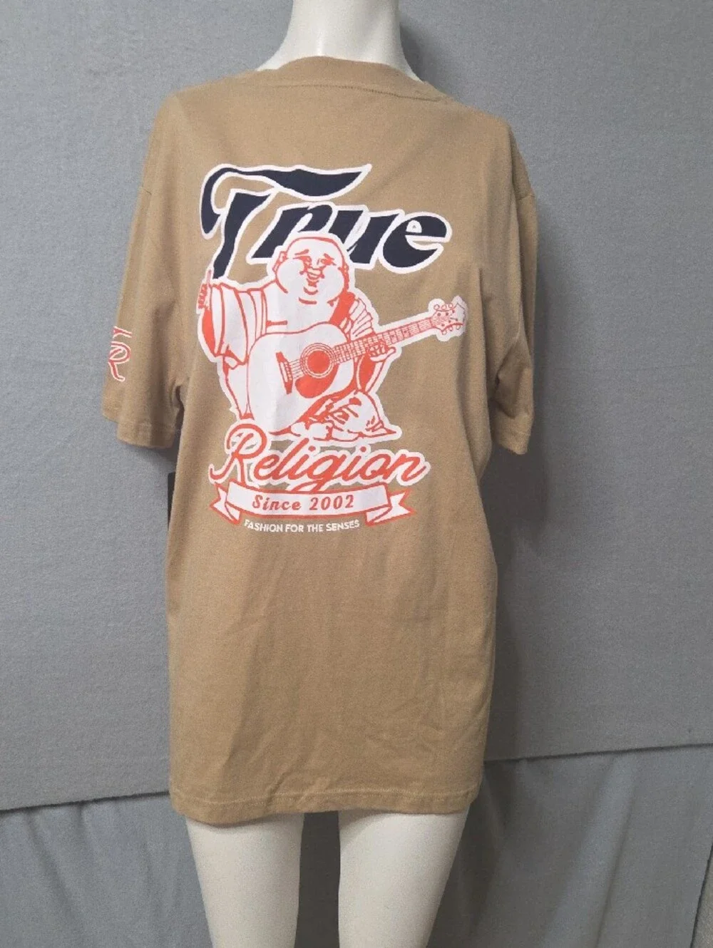 True Religion Tan Tee with Navy Chest Horseshoe Small Sz.